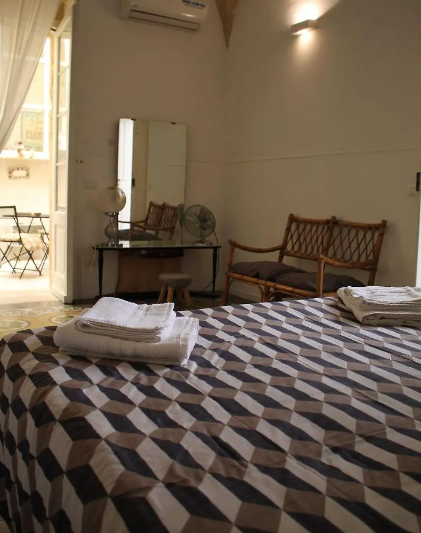 Casa Vacanze Caminanti - Lecce Centro Storico 0*,  Italy